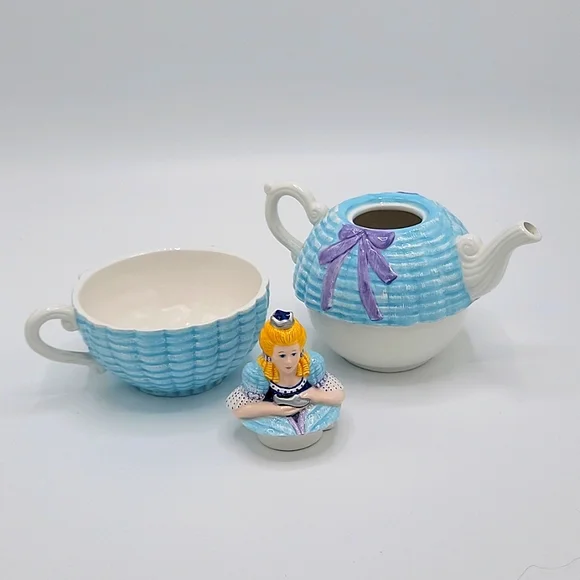 Dept 56 Retired Cinderella Storybook Tea Pot Cup Set - Picture 5 of 5